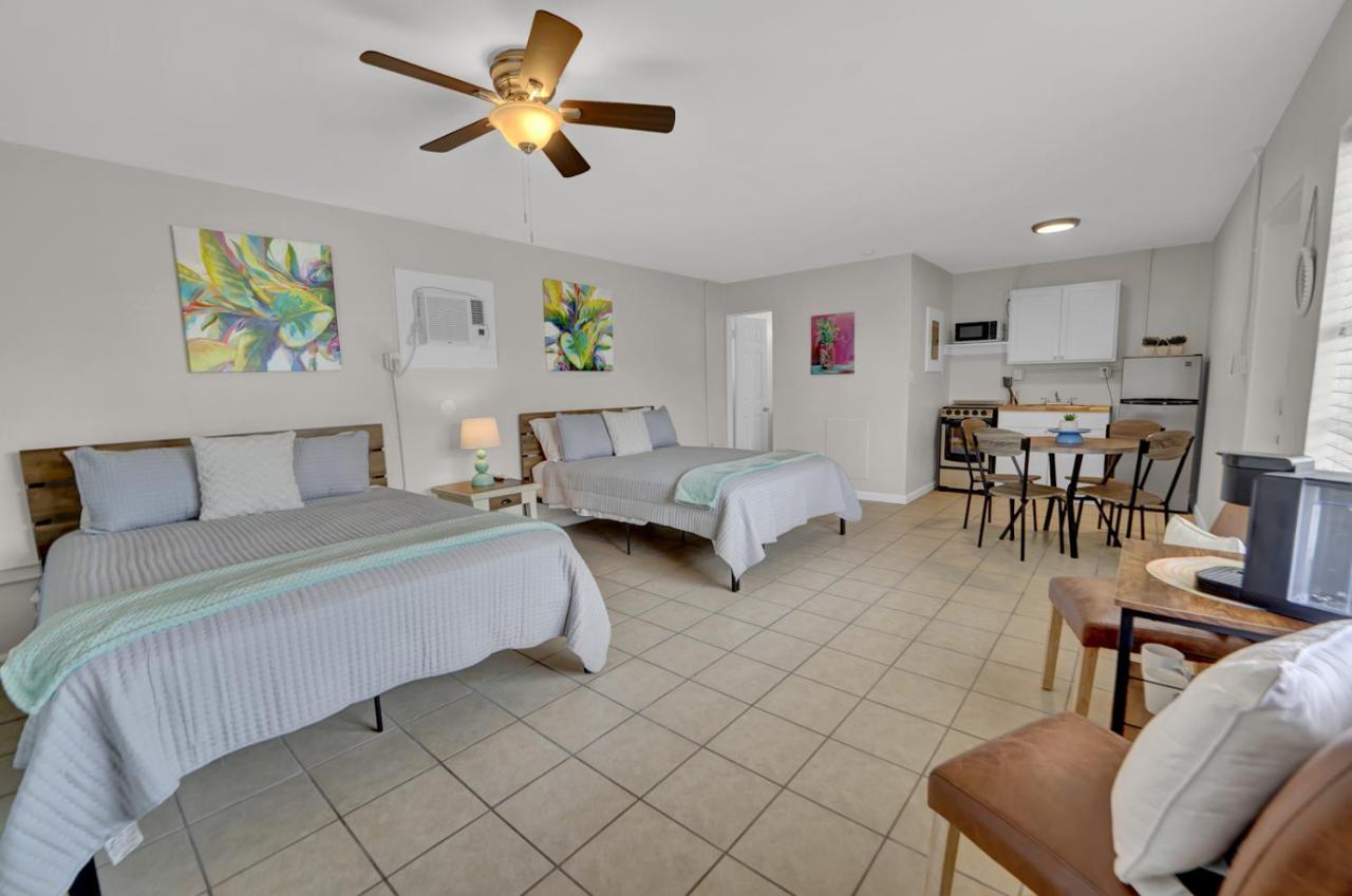 Sea Foam Suites Lower Grand Lagoon Exterior photo